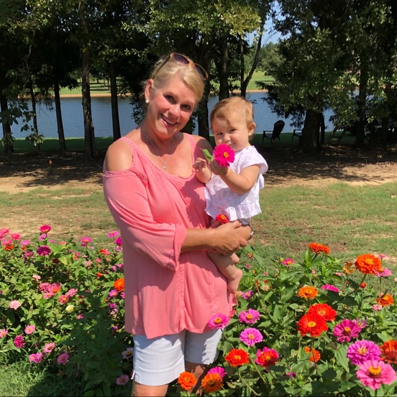 Meet your Posher, Linda - Picture 1 of 1